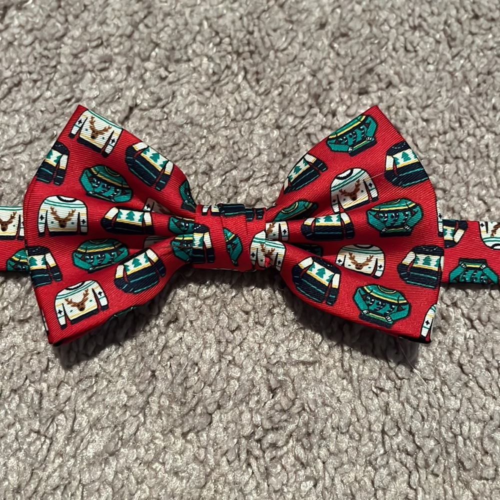 Silky Ugly Christmas Sweater Bow Tie